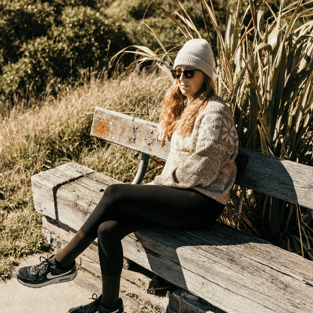 Merino Wool Crew Socks for Woman in Cacao color, featuring a vintage inspired rib design for comfort and style.